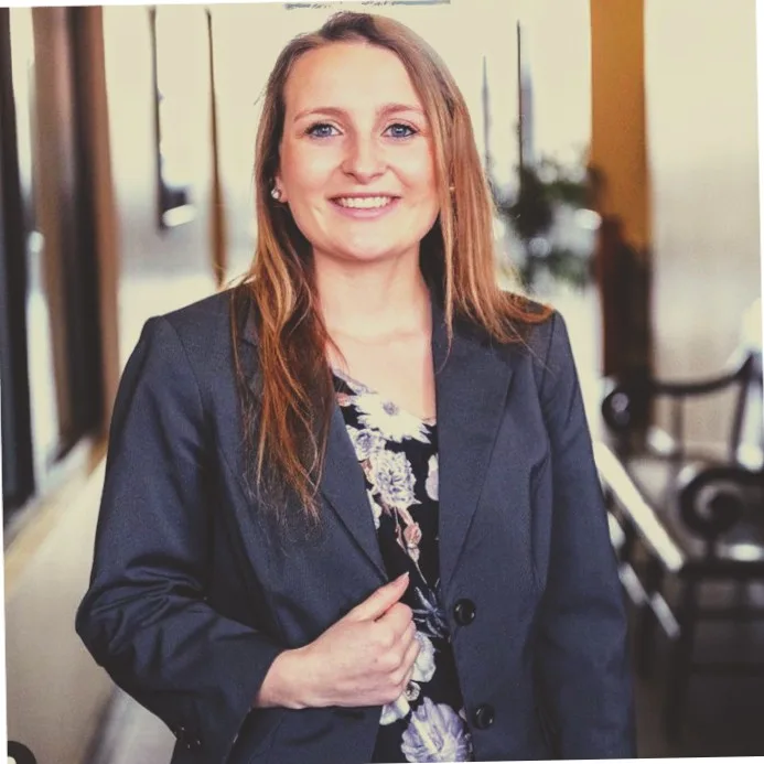 Brianna Titi S1 E1 :: How One Connection Can Change the Trajectory of Your Career